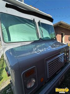 2001 P42 All-purpose Food Truck Concession Window Pennsylvania Diesel Engine for Sale