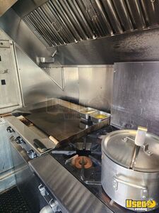 2001 P42 All-purpose Food Truck Diamond Plated Aluminum Flooring New Jersey Gas Engine for Sale