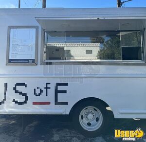 2001 P42 All-purpose Food Truck Insulated Walls California Gas Engine for Sale