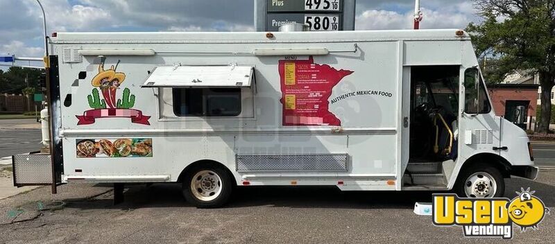 2001 P42 All-purpose Food Truck Minnesota Gas Engine for Sale