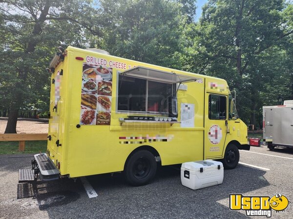 2001 P42 All-purpose Food Truck New Jersey Gas Engine for Sale