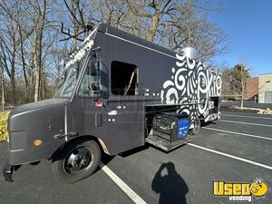 2001 P42 All-purpose Food Truck Prep Station Cooler Ohio Diesel Engine for Sale