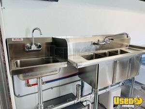 2001 P42 All-purpose Food Truck Prep Station Cooler Tennessee Diesel Engine for Sale