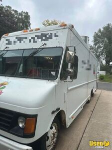 2001 P42 All-purpose Food Truck Refrigerator Minnesota Gas Engine for Sale