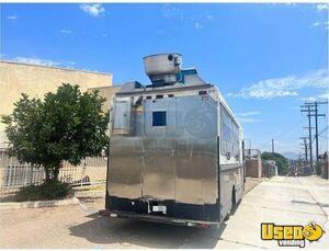 2001 P42 All-purpose Food Truck Stainless Steel Wall Covers California Diesel Engine for Sale