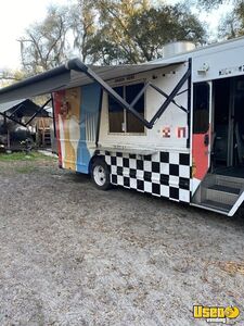 2001 - 30' Workhorse P42 Kitchen Food Truck with a BBQ Smoker on a Trailer for Sale in Florida!