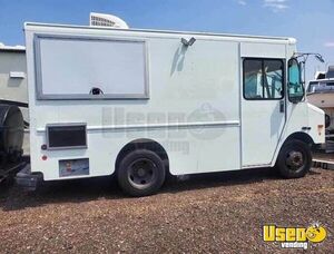 2001 P42 Kitchen Food Truck All-purpose Food Truck Air Conditioning Arizona Diesel Engine for Sale