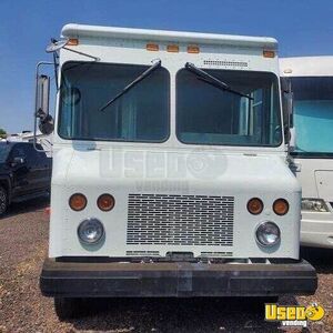 2001 P42 Kitchen Food Truck All-purpose Food Truck Arizona Diesel Engine for Sale