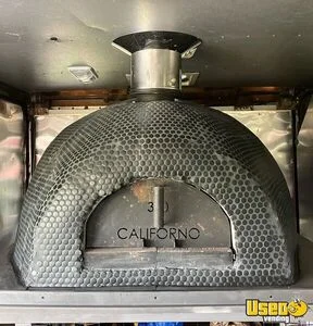 2001 P42 Pizza Food Truck 24 New York Gas Engine for Sale