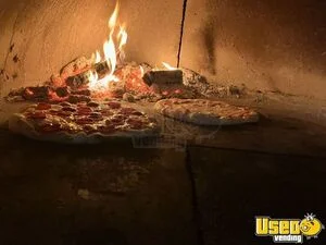 2001 P42 Pizza Food Truck 33 New York Gas Engine for Sale