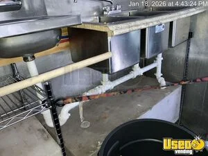 2001 P42 Pizza Food Truck 35 New York Gas Engine for Sale