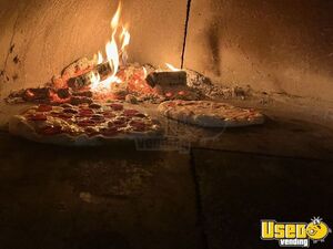 2001 P42 Pizza Food Truck Premium Brakes New York Gas Engine for Sale