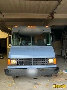 2001 P42 Pizza Food Truck Prep Station Cooler New York Gas Engine for Sale