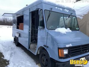 2001 P42 Pizza Food Truck Stainless Steel Wall Covers New York Gas Engine for Sale