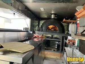 2001 P42 Pizza Food Truck Triple Sink New York Gas Engine for Sale