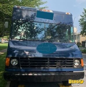 2001 P42 Step Van Kitchen Food Truck All-purpose Food Truck Backup Camera Pennsylvania Diesel Engine for Sale