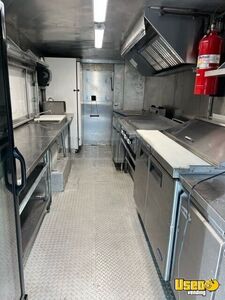 2001 P42 Step Van Kitchen Food Truck All-purpose Food Truck Exterior Customer Counter Pennsylvania Diesel Engine for Sale