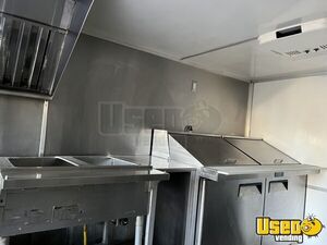 2001 P42 Step Van Kitchen Food Truck All-purpose Food Truck Insulated Walls Massachusetts Diesel Engine for Sale