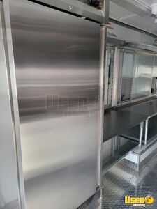 2001 P42 Step Van Kitchen Food Truck All-purpose Food Truck Refrigerator California Diesel Engine for Sale