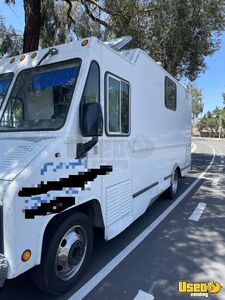 2001 P42 Step Van Lunch And Catering Food Truck All-purpose Food Truck Concession Window California Gas Engine for Sale