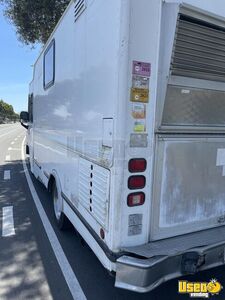 2001 P42 Step Van Lunch And Catering Food Truck All-purpose Food Truck Diamond Plated Aluminum Flooring California Gas Engine for Sale
