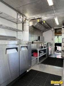 2001 P42-worhorse All-purpose Food Truck Diamond Plated Aluminum Flooring Utah Diesel Engine for Sale