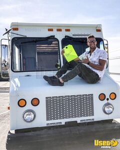 2001 P42 Workhorse Step Van Kitchen Food Truck All-purpose Food Truck 26 Utah Diesel Engine for Sale