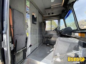2001 P42 Workhorse Step Van Kitchen Food Truck All-purpose Food Truck Fresh Water Tank Utah Diesel Engine for Sale