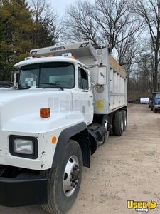 2001 Rd688 Mack Dump Truck 10 Pennsylvania for Sale