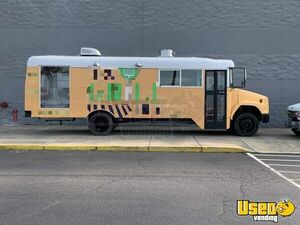 2001 School Bus All-purpose Food Truck Ohio Diesel Engine for Sale