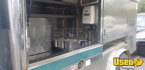2001 Sierra Lunch Serving Food Truck Lunch Serving Food Truck Virginia Gas Engine for Sale