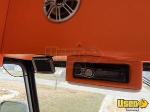 2001 Step Side All-purpose Food Truck Diamond Plated Aluminum Flooring Kansas Diesel Engine for Sale