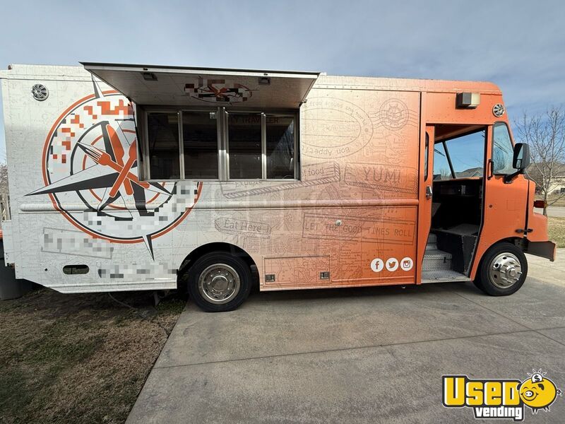 2001 Step Side All-purpose Food Truck Kansas Diesel Engine for Sale