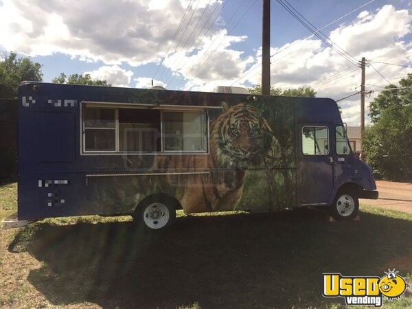 2001 Step Van Kitchen Food Truck All-purpose Food Truck Colorado Diesel Engine for Sale