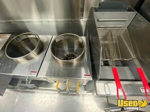 2001 Step Van Kitchen Food Truck All-purpose Food Truck Stainless Steel Wall Covers Nevada for Sale