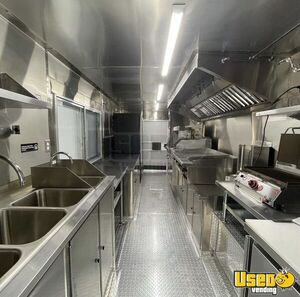 2001 Stepvan Kitchen Food Truck All-purpose Food Truck Cabinets New Jersey Diesel Engine for Sale