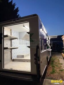 2001 Truck All-purpose Food Truck Insulated Walls North Carolina Diesel Engine for Sale