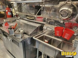 2001 Utilimaster All-purpose Food Truck Exterior Customer Counter Florida Diesel Engine for Sale