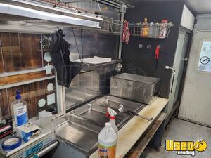 2001 Utilimaster All-purpose Food Truck Fryer Florida Diesel Engine for Sale