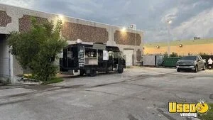 2001 Utilimaster Kitchen Food Truck All-purpose Food Truck Air Conditioning Florida for Sale