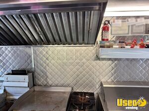 2001 W42 All-purpose Food Truck Chef Base New York Gas Engine for Sale