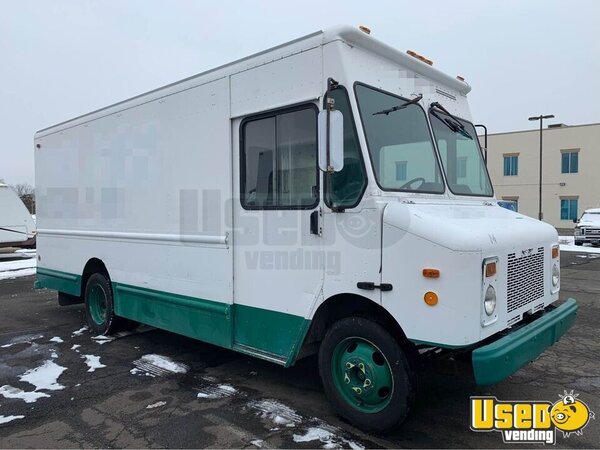 2001 Wokrhorse P3500 Empty Step Van Truck Stepvan Pennsylvania Gas Engine for Sale