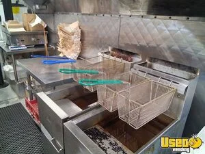 2001 Workhorse All-purpose Food Truck Floor Drains Oregon Diesel Engine for Sale