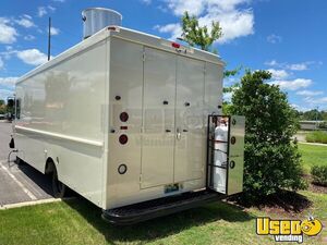 2001 Workhorse Coffee And Beverage Food Truck Coffee & Beverage Truck Insulated Walls Alabama Diesel Engine for Sale