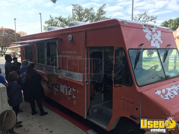 2001 Workhorse Kitchen Food Truck All-purpose Food Truck Texas Diesel Engine for Sale