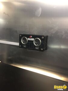 2001 Workhorse Kitchen Food Truck All-purpose Food Truck Vertical Broiler Texas Diesel Engine for Sale