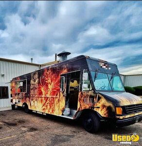 2001 Workhorse P42 Kitchen Food Truck All-purpose Food Truck Colorado Diesel Engine for Sale