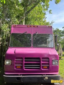 2001 Workhorse Step Van Kitchen Food Truck All-purpose Food Truck Diamond Plated Aluminum Flooring Florida Diesel Engine for Sale