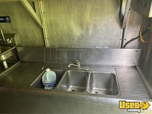 2001 Workhorse Step Van Kitchen Food Truck All-purpose Food Truck Fire Extinguisher Florida Diesel Engine for Sale