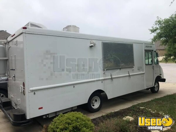 2001 Workhorse Step Van Kitchen Food Truck All-purpose Food Truck Texas Diesel Engine for Sale
